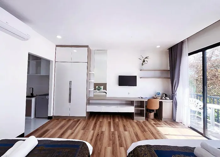 Hotel Lh 752 3*